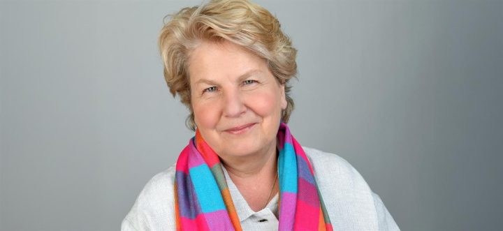 Sandi Toksvig – Friends of Dorothy